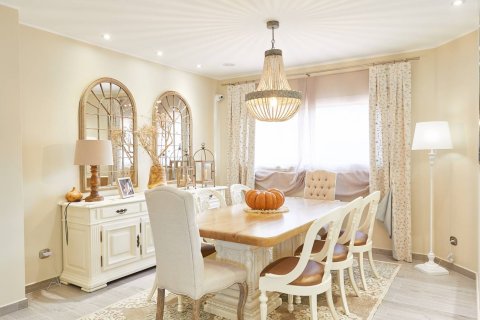 Villa for sale in Monovar, Alicante, Spain 5 bedrooms, 612 sq.m. No. 176561 - photo 18