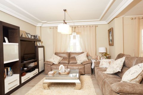 Villa for sale in Monovar, Alicante, Spain 5 bedrooms, 612 sq.m. No. 176561 - photo 29