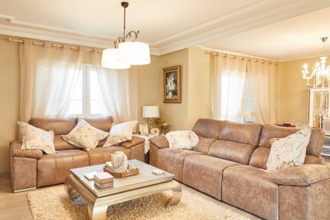 Villa for sale in Monovar, Alicante, Spain 5 bedrooms, 612 sq.m. No. 176561 - photo 22