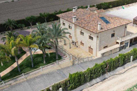 Villa for sale in Aspe, Alicante, Spain 5 bedrooms, 669 sq.m. No. 176562 - photo 5