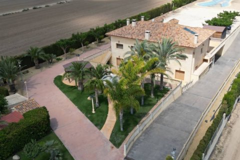 Villa for sale in Aspe, Alicante, Spain 5 bedrooms, 669 sq.m. No. 176562 - photo 15