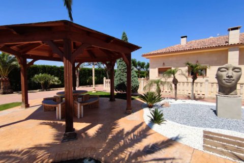 Villa for sale in Aspe, Alicante, Spain 5 bedrooms, 669 sq.m. No. 176562 - photo 4