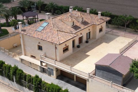 Villa for sale in Aspe, Alicante, Spain 5 bedrooms, 669 sq.m. No. 176562 - photo 13