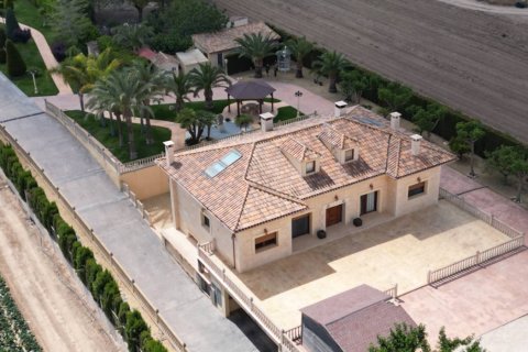 Villa for sale in Aspe, Alicante, Spain 5 bedrooms, 669 sq.m. No. 176562 - photo 12
