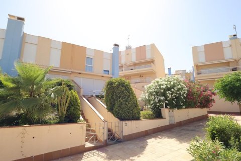 Townhouse à vendre à Alicante, Espagne, 3 chambres, 164 m2 No. 189995 - photo 2