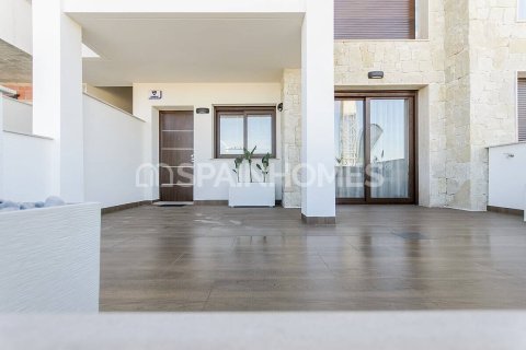 Ático en venta en Torrevieja, Alicante, España 3 dormitorios, 71 m2 No. 106671 - foto 7