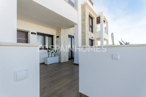 Penthouse for sale in Torrevieja, Alicante, Spain 3 bedrooms, 71 sq.m. No. 106671 - photo 9