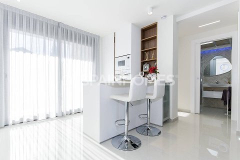 Penthouse for sale in Torrevieja, Alicante, Spain 3 bedrooms, 71 sq.m. No. 106671 - photo 18