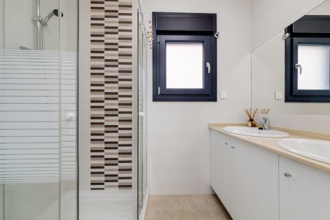 Villa à vendre à Torrevieja, Alicante, Espagne, 210 m2 No. 165568 - photo 21