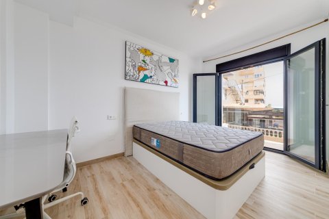 Villa à vendre à Torrevieja, Alicante, Espagne, 210 m2 No. 165568 - photo 13