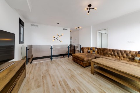 Villa à vendre à Torrevieja, Alicante, Espagne, 210 m2 No. 165568 - photo 20