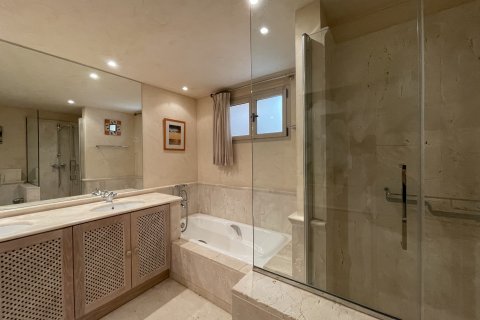 Apartamento en alquiler en Nova Santa Ponça, Mallorca, España 1 dormitorio, 135 m2 No. 151492 - foto 7