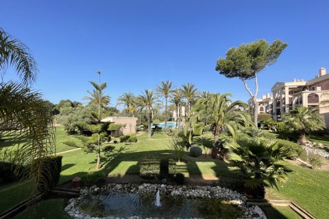 Apartamento en alquiler en Nova Santa Ponça, Mallorca, España 1 dormitorio, 135 m2 No. 151492 - foto 3