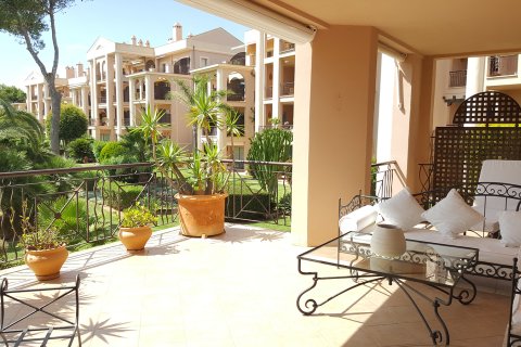 Apartamento en alquiler en Nova Santa Ponça, Mallorca, España 1 dormitorio, 135 m2 No. 151492 - foto 2