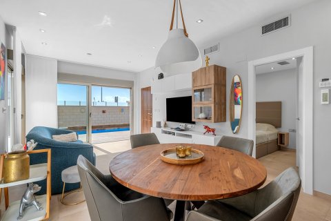 Villa till salu i Alicante, Spanien 3 sovrum, 115 kvm. Nr. 139932 - foto 10