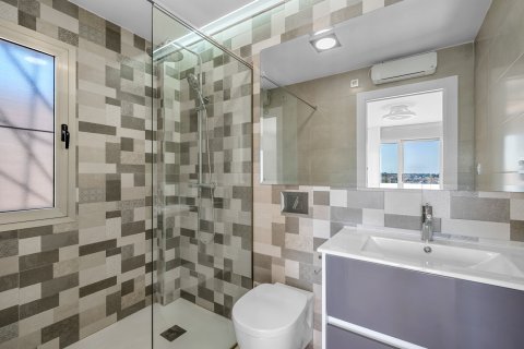 Villa till salu i Alicante, Spanien 3 sovrum, 115 kvm. Nr. 139932 - foto 29