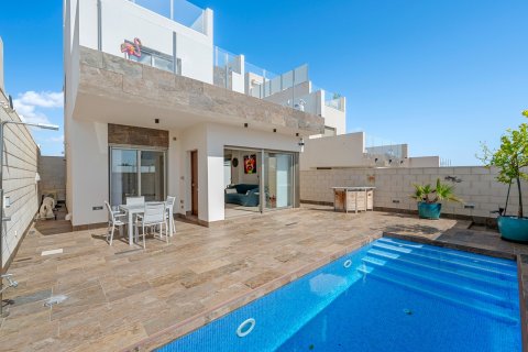 Villa till salu i Alicante, Spanien 3 sovrum, 115 kvm. Nr. 139932 - foto 4