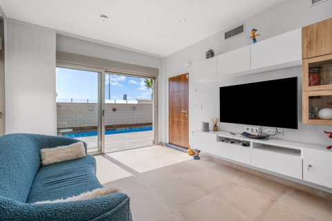 Villa till salu i Alicante, Spanien 3 sovrum, 115 kvm. Nr. 139932 - foto 11