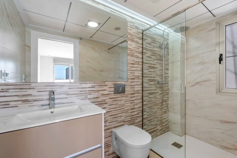 Villa till salu i Alicante, Spanien 3 sovrum, 115 kvm. Nr. 139932 - foto 24