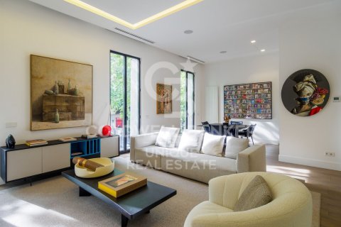 Huoneisto myytävänä Madrid, Espanja, 3 makuuhuonetta, 204 m2 No. 160054 - kuva 2