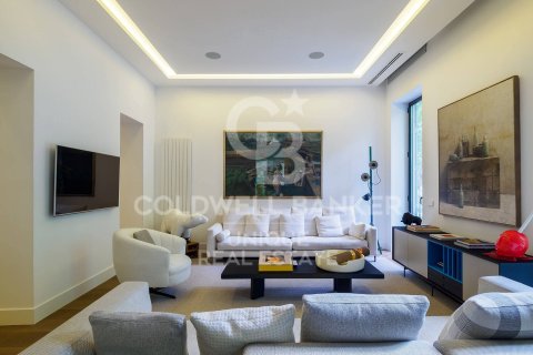 Продажа квартиры в Мадрид, Испания 3 спальни, 204м2 №160054 - фото 4
