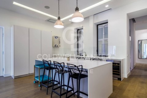 Продажа квартиры в Мадрид, Испания 3 спальни, 204м2 №160054 - фото 8