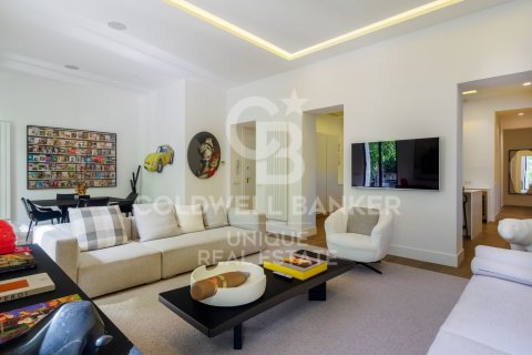 Продажа квартиры в Мадрид, Испания 3 спальни, 204м2 №160054 - фото 5