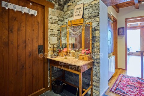 Kolmio myytävänä Girona, Espanja, 5 makuuhuonetta, 248 m2 No. 160057 - kuva 10