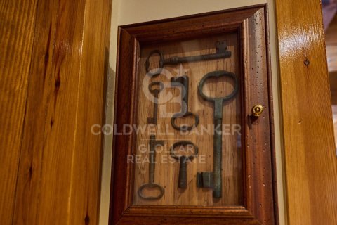 Kolmio myytävänä Girona, Espanja, 5 makuuhuonetta, 248 m2 No. 160057 - kuva 11