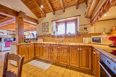 Kolmio myytävänä Girona, Espanja, 5 makuuhuonetta, 248 m2 No. 160057 - kuva 23