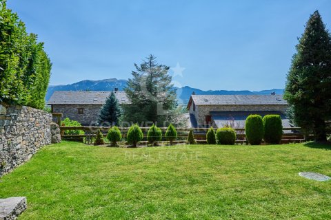 Kolmio myytävänä Girona, Espanja, 5 makuuhuonetta, 248 m2 No. 160057 - kuva 9