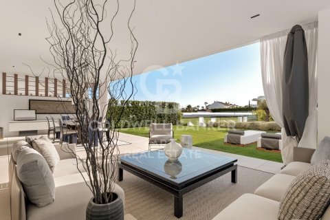 Villa à vendre à Marbella, Malaga, Espagne, 4 chambres, 338 m2 No. 160052 - photo 12