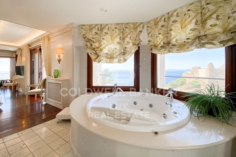 Huvila myytävänä Roses, Girona, Espanja, 4 makuuhuonetta, 390 m2 No. 160051 - kuva 18