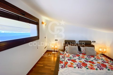 Huvila myytävänä Roses, Girona, Espanja, 4 makuuhuonetta, 390 m2 No. 160051 - kuva 24