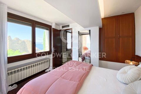 Huvila myytävänä Roses, Girona, Espanja, 4 makuuhuonetta, 390 m2 No. 160051 - kuva 29