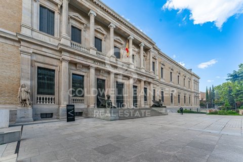 Huoneisto myytävänä Madrid, Espanja, 4 makuuhuonetta, 419 m2 No. 160053 - kuva 9