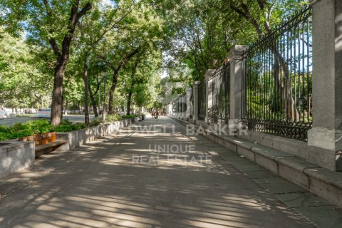 Huoneisto myytävänä Madrid, Espanja, 4 makuuhuonetta, 419 m2 No. 160053 - kuva 15