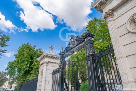 Huoneisto myytävänä Madrid, Espanja, 4 makuuhuonetta, 419 m2 No. 160053 - kuva 11