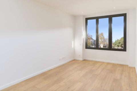 Apartamento en venta en Sabadell, Barcelona, España 3 dormitorios, 89 m2 No. 150075 - foto 3