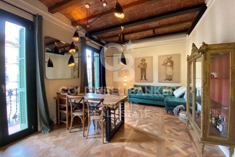 Lägenhet till salu i Barcelona, Spanien 2 sovrum, 82 kvm. Nr. 156921 - foto 2