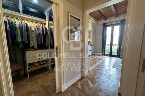 Продажа квартиры в Барселона, Испания 2 спальни, 82м2 №156921 - фото 15
