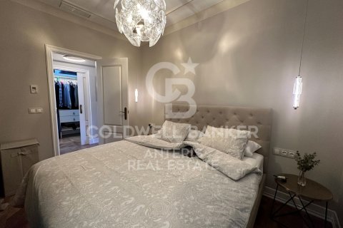 Продажа квартиры в Барселона, Испания 2 спальни, 82м2 №156921 - фото 7