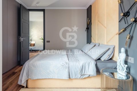 Продажа пентхауса в Барселона, Испания 2 спальни, 83м2 №156922 - фото 8