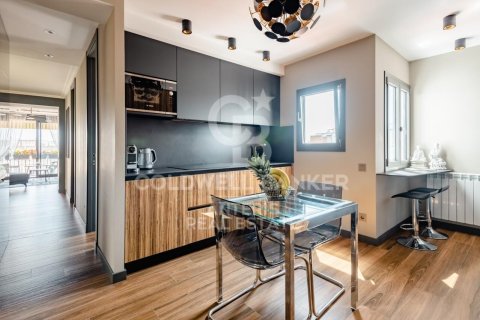 Penthouse for sale in Barcelona, Spain 2 bedrooms, 83 sq.m. No. 156922 - photo 4