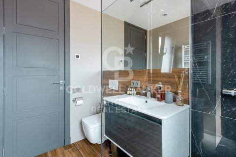 Продажа пентхауса в Барселона, Испания 2 спальни, 83м2 №156922 - фото 12