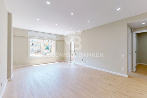 Apartment for sale in Barcelona, Spain 3 bedrooms, 96 sq.m. No. 156917 - photo 4