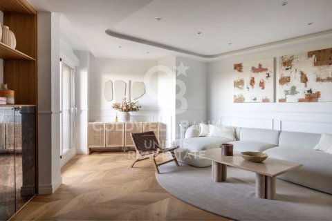 Apartment à Madrid, Espagne 3 chambres, 240 m2 No. 156920