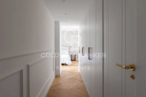 Huoneisto myytävänä Madrid, Espanja, 3 makuuhuonetta, 240 m2 No. 156920 - kuva 22