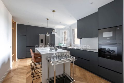Huoneisto myytävänä Madrid, Espanja, 3 makuuhuonetta, 240 m2 No. 156920 - kuva 16