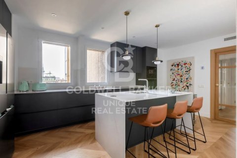 Huoneisto myytävänä Madrid, Espanja, 3 makuuhuonetta, 240 m2 No. 156920 - kuva 12